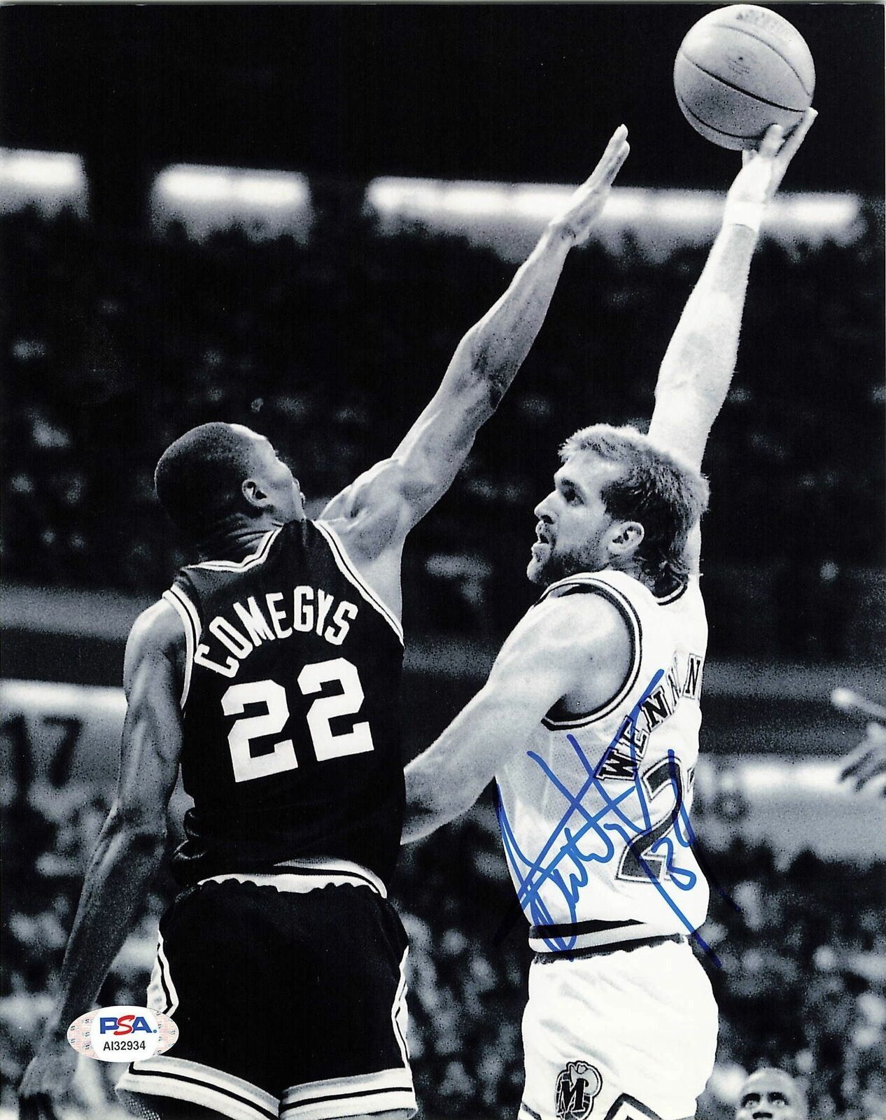 Bill Wennington signed 8X10 Photo Poster painting PSA/DNA Chicago Bulls Autographed