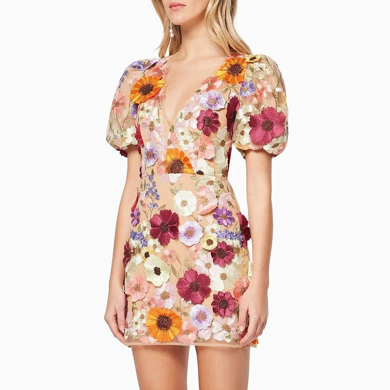Uveng Uveng New V-Neck Three-Dimensional Flower Bag Lantern Sleeve Dress Sexy Embroidery Dress