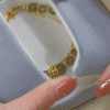 A pulseira de jade Hetian n&atilde;o &eacute; apenas bonita, mas tamb&eacute;m traz boa sorte
