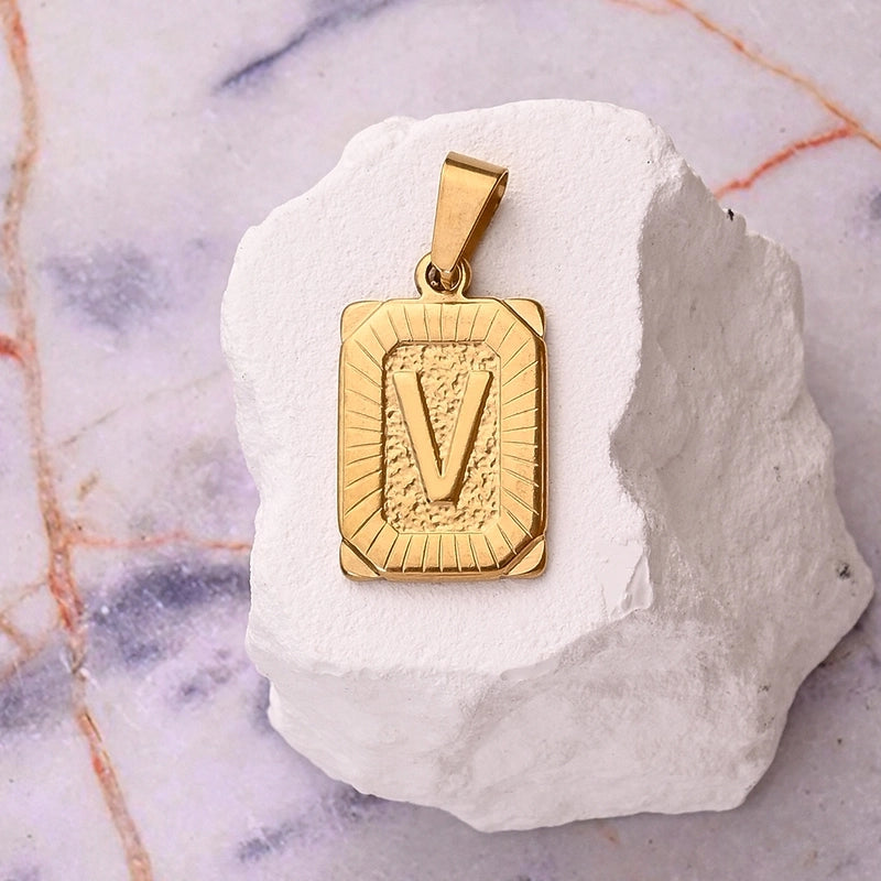 1 Pc/Package 27x17mm 10x5mm 304 Stainless Steel 18K Gold Plated Letter Simple Polished Pendant Jewelry Accessories