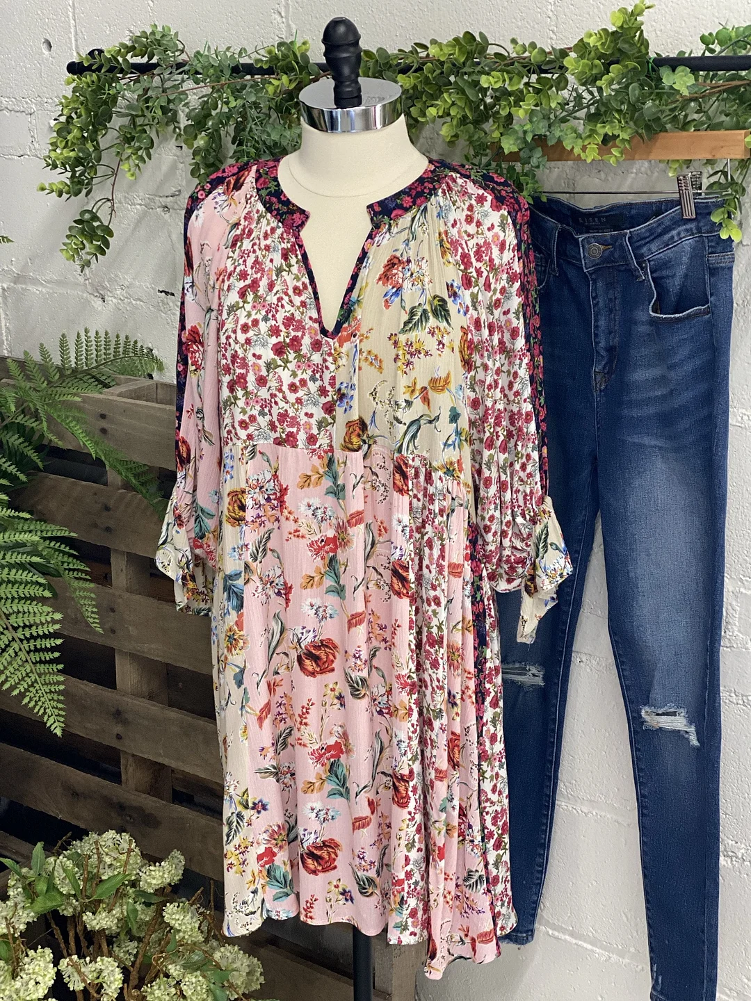 V-neck Stitching Floral Print Casual Top