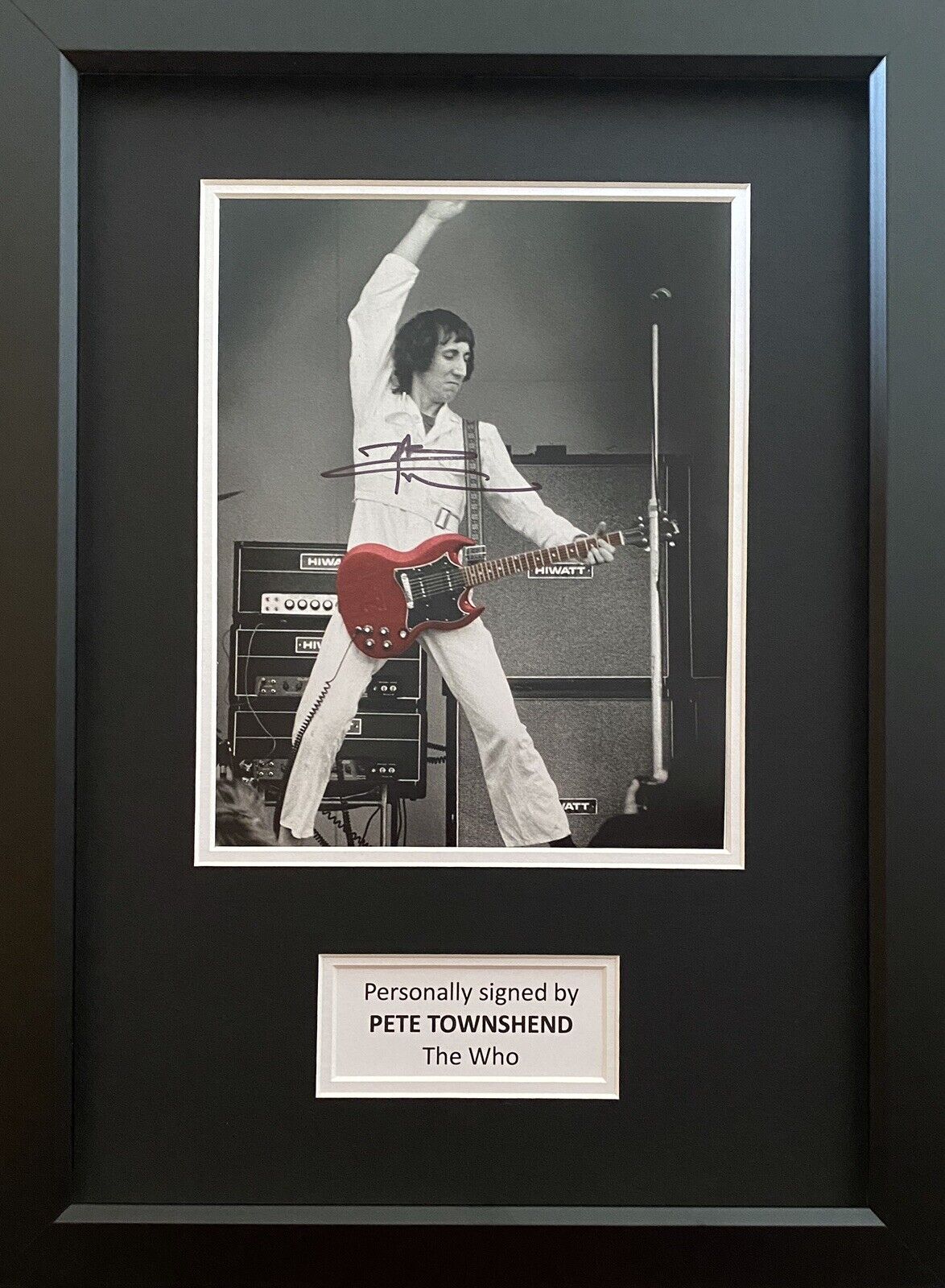 Pete Townshend Hand Signed The Who Photo Poster painting In 16x12 Frame Display