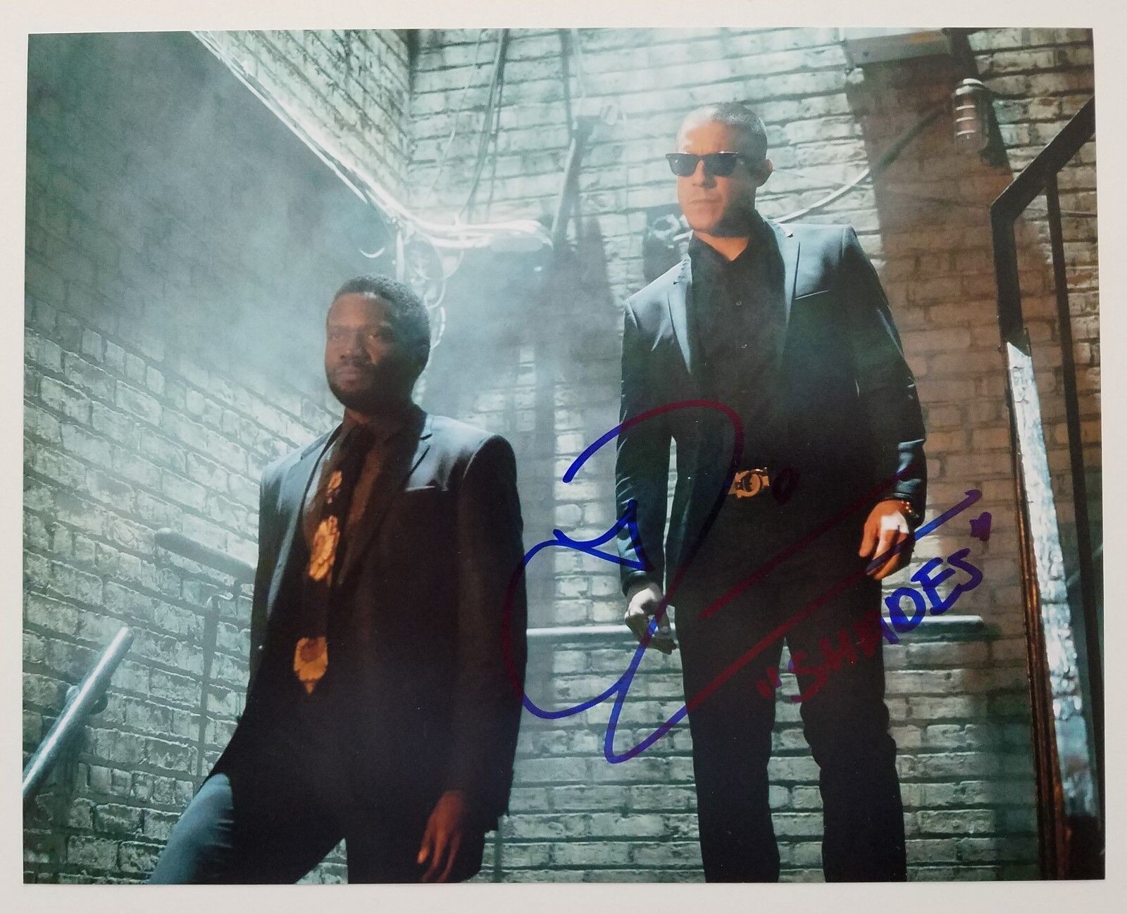 Theo Rossi Signed 8x10 Photo Poster painting Shades