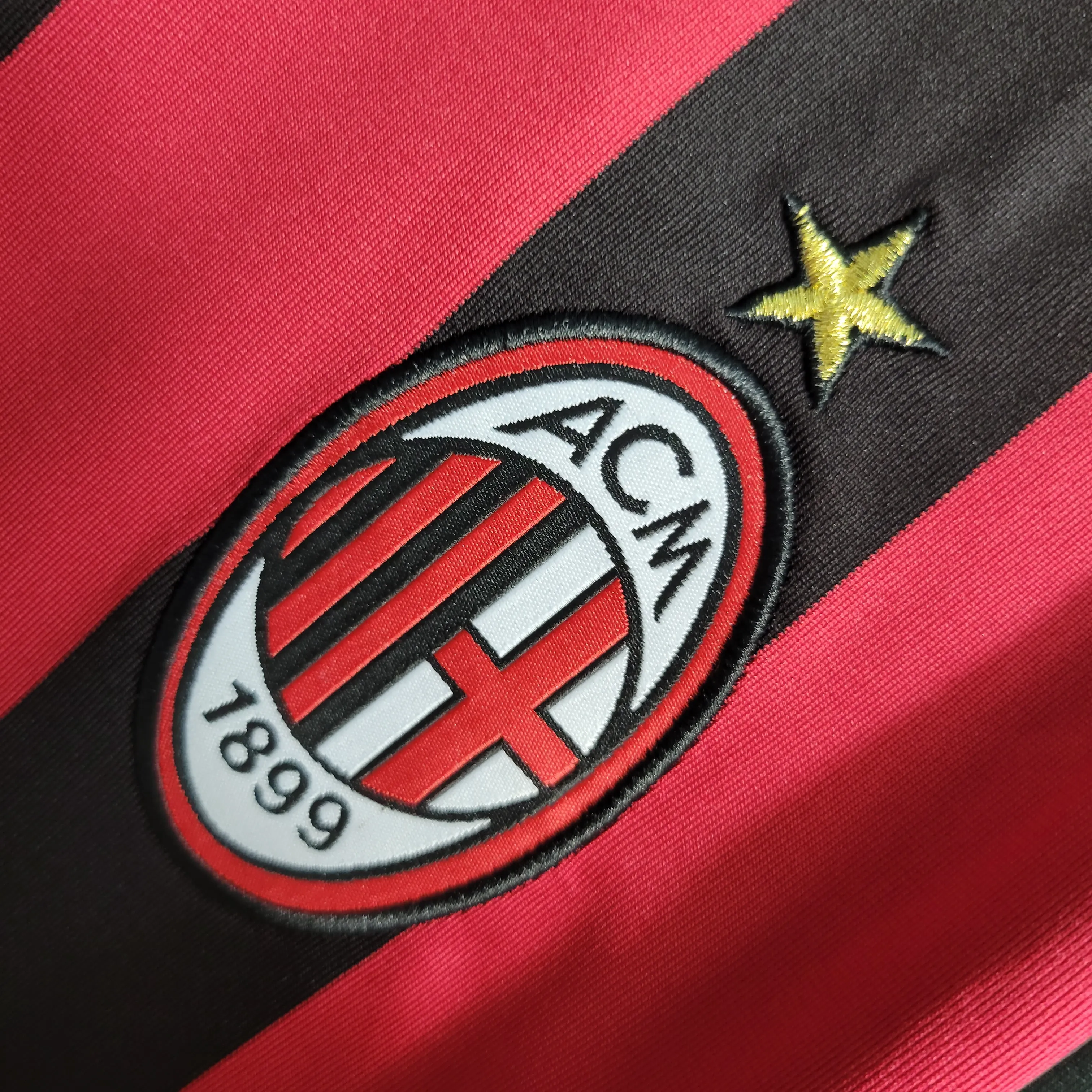 Retro 2009-2010 AC Milan Home Football Shirt Thai Quality