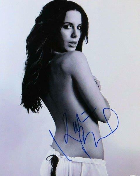 REPRINT - KATE BECKINSALE Hot Autographed Signed 8 x 10 Photo Poster painting RP Man Cave