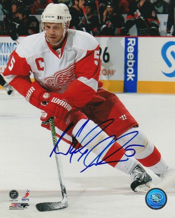 NICKLAS LIDSTROM SIGNED DETROIT RED WINGS 8x10 Photo Poster painting #3 NICK Autograph