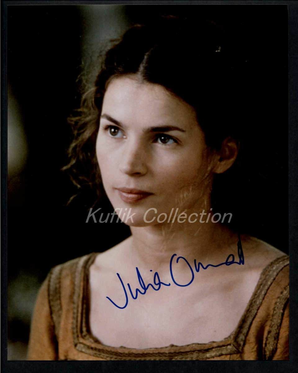 Julia Ormand - Signed Autograph Color 8x10 Photo Poster painting