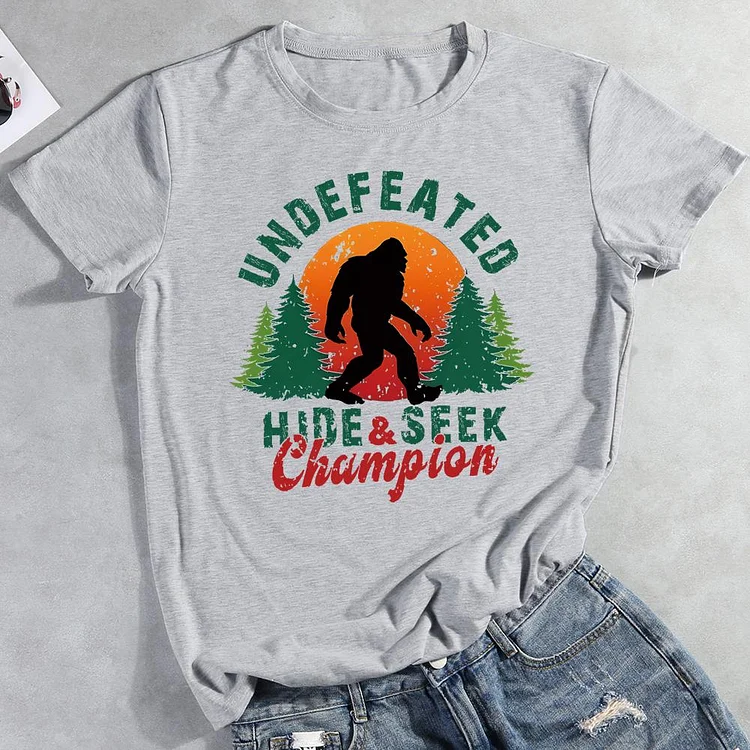 Undefeated Hide And Seek Champion Round Neck T-shirt-0019002