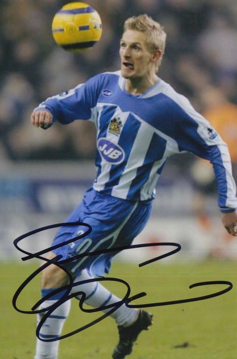 WIGAN HAND SIGNED GARY TEALE 6X4 Photo Poster painting.