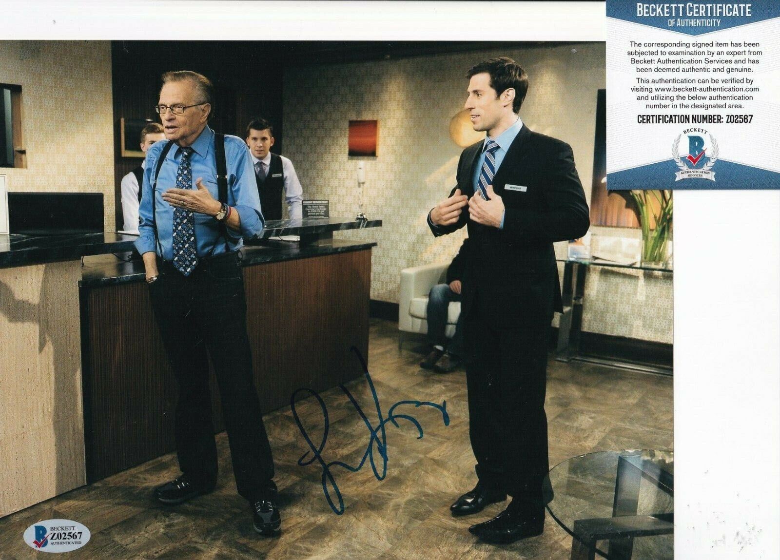 LARRY KING signed (TELEVISION HOST) CNN autograph 8X10 Photo Poster painting BECKETT BAS Z02567