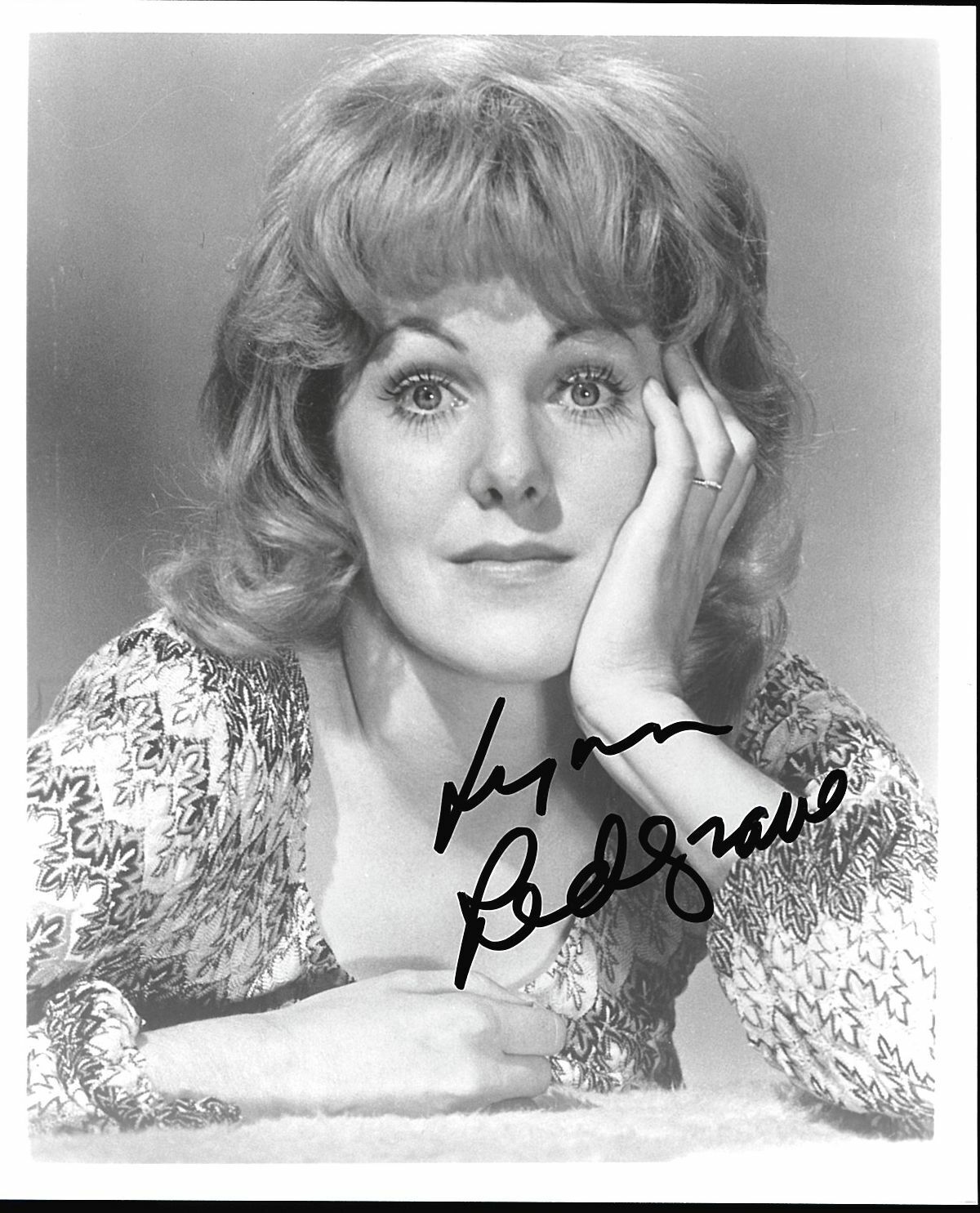 LYNN REDGRAVE AUTOGRAPHED SIGNED 8X10 PUBLICITY Photo Poster painting W/COA