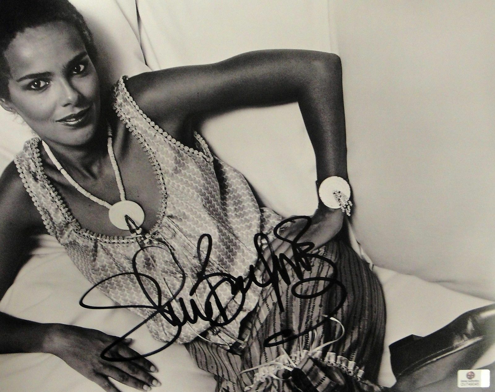 Shari Belafonte Hand Signed Autograph 11x14 Photo Poster painting Sexy Gorgeous JSA U16346