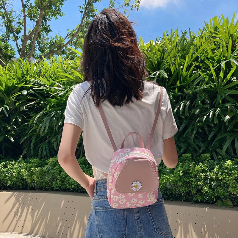 Women’s Small Pu Leather Daisy Cute Streetwear Square Zipper Zipper Backpack