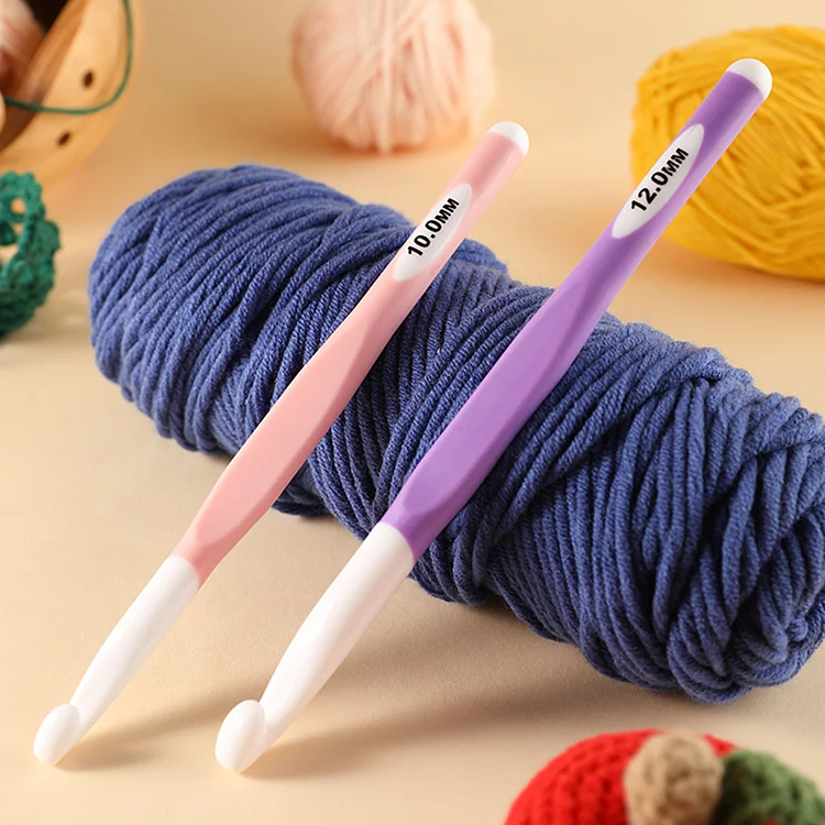 4pcs Crochet Hooks Comfortable Plastic Crochet Needles for Hand