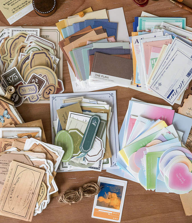 600 sheets (6 types) of retro hand account collage material backing paper