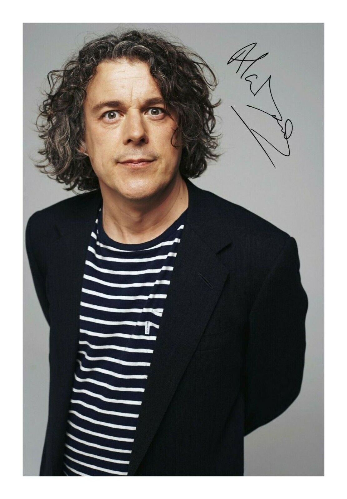 ALAN DAVIES AUTOGRAPH SIGNED PP Photo Poster painting POSTER