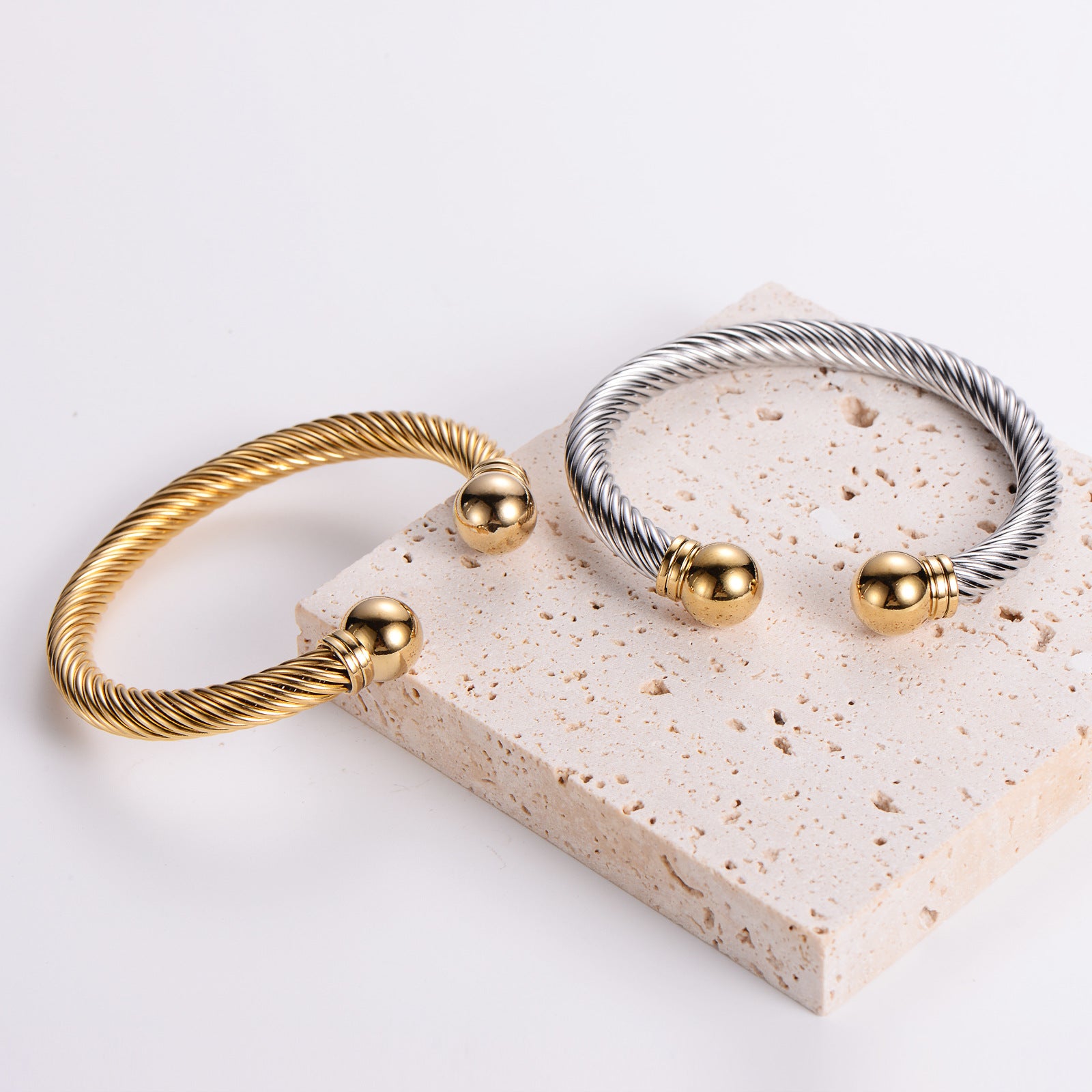 Circle Titanium Steel Electroplating Bangles