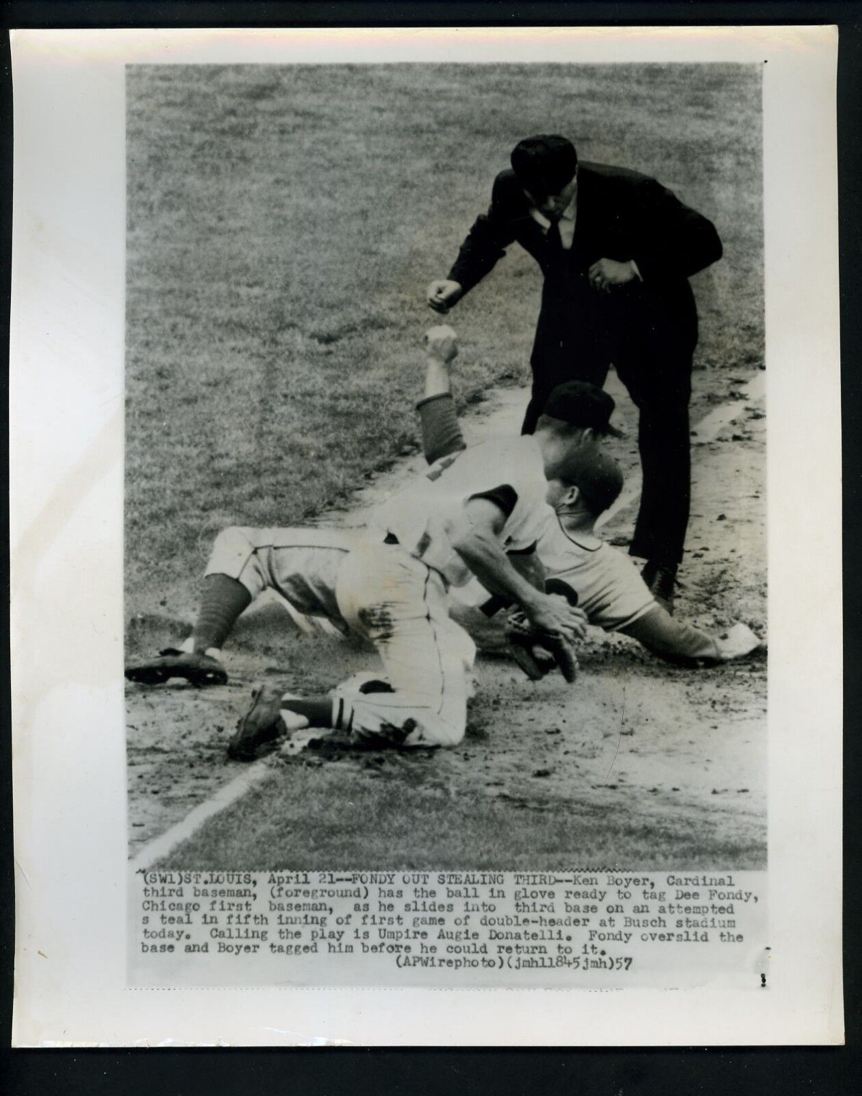 Ken Boyer Dee Fondy Augie Donatelli 1957 Press Photo Poster painting St. Louis Cardinals Cubs