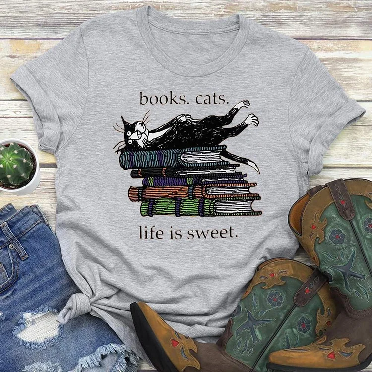 Book & Cat T-shirt Tee -01474-Annaletters