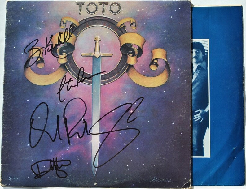 TOTO DEBUT ALBUM Signed X5 Steve Lukather, Bobby Kimball, David Paich, Steve Porcaro, David Hungate wcoa