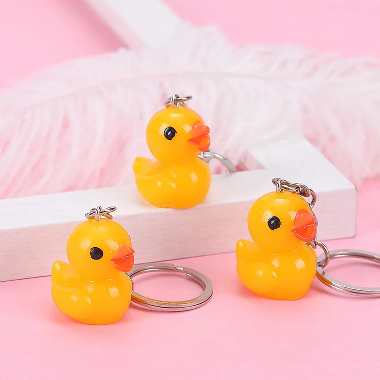 Cute Yellow Acrylic Resin Duck Key Chain Dancing Animal Keychains Couples Women Friend Gift Car Bag Pendant Keyring Accessory