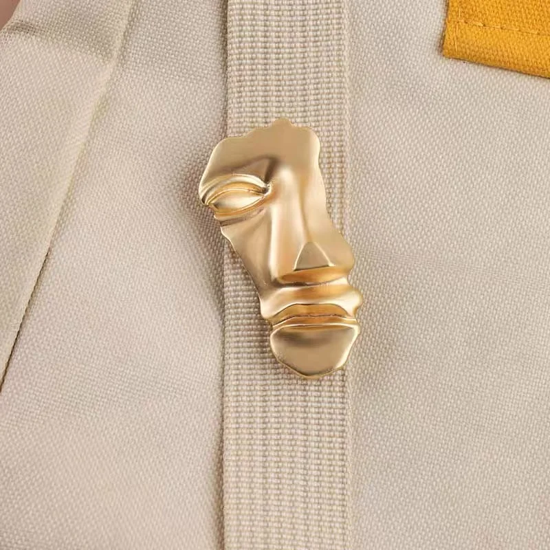 Danccia ”Mask“ BROOCH