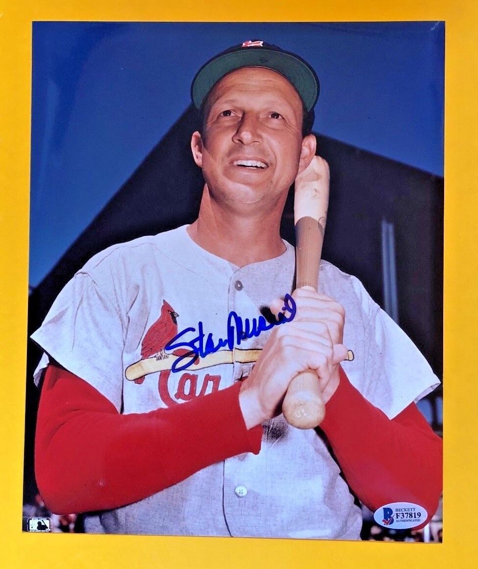 STAN MUSIAL SIGNED 8X10 ST LOUIS CARDINALS Photo Poster painting BECKETT CERTIFIED