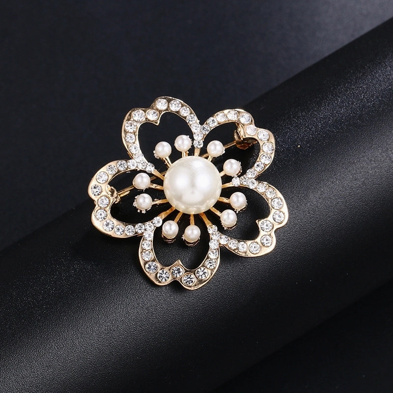 Elegant Pin Leaf Flower Butterfly Alloy Plating Inlay Rhinestones Pearl Women’S Brooches