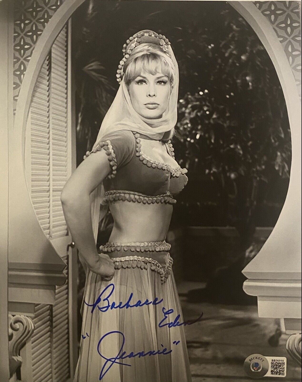 Barbara Eden Signed Autographed 8x10 Photo Poster painting I dream of Jeannie Beckett ?