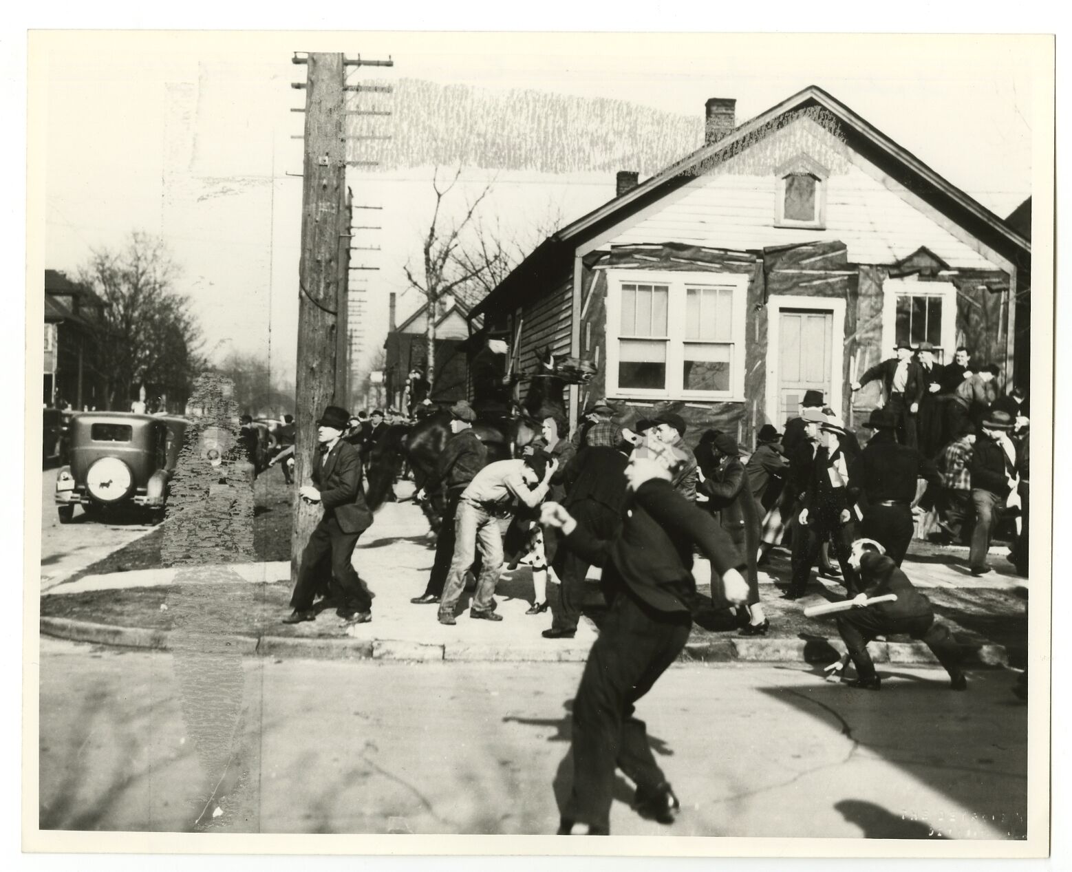 US Labor Strikes - Motor Vehicles Mfrs. Assoc. - Vintage 8x10 Photo Poster painting - Flint, MI