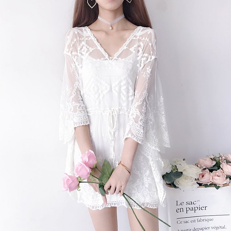 White/Beige Sweet Lace Batwing Sleeve Shirt SP13591