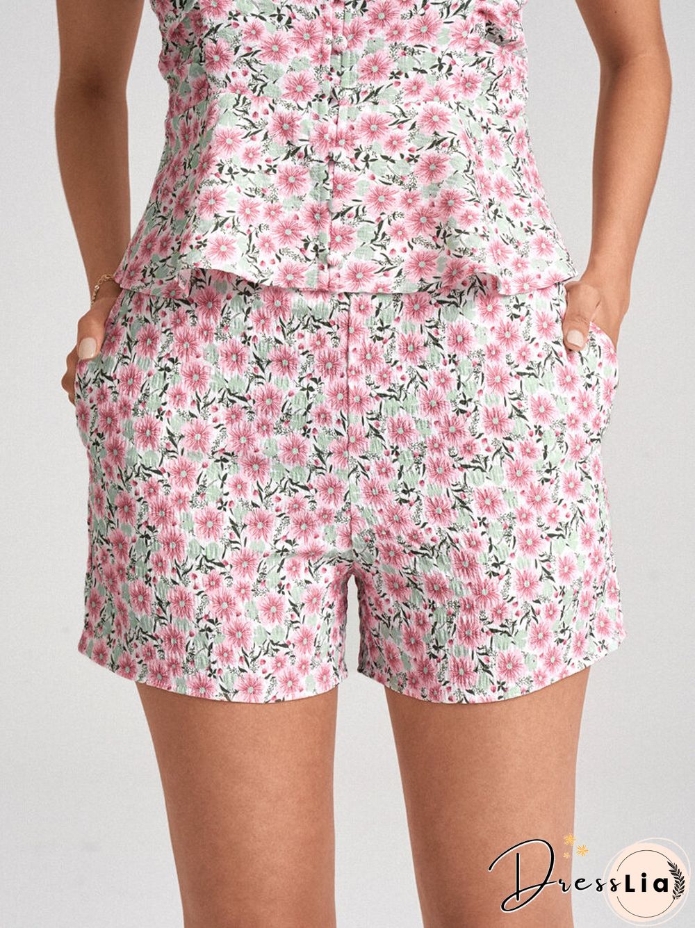 Random Allover Floral Print Pocket Shorts For Women
