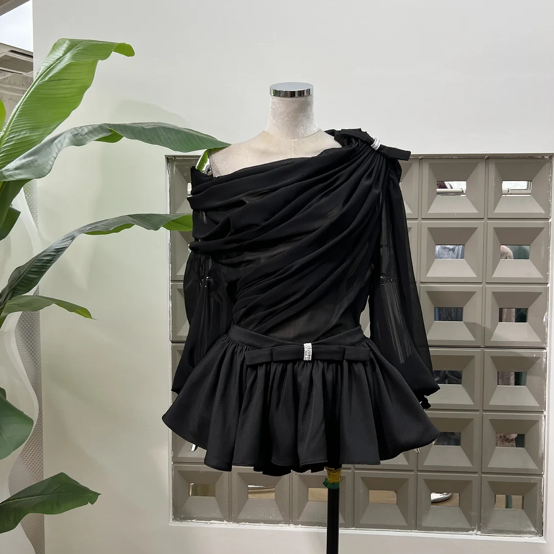 Zingj Sweet Temperament Design Folded Micro-Perchee Shoulder Irregular Top + Ultra-Short Trousers Skirt