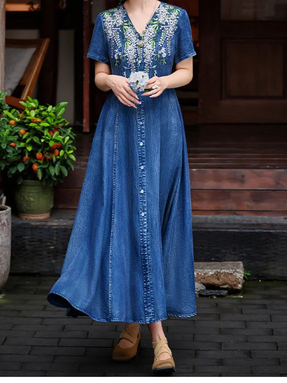 Women's Denim Embroidery Short Sleeve V-Neck Dress