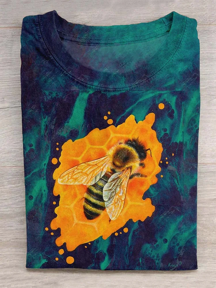 Bees on Chemical Substances Print Design T-shirt