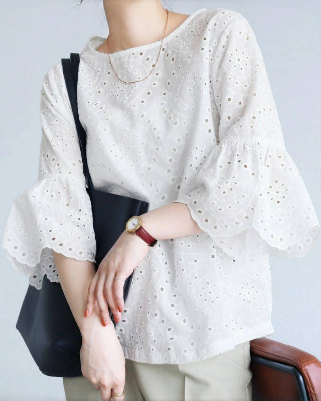 Embroidery Three Quarter Sleeve Round Neck Top