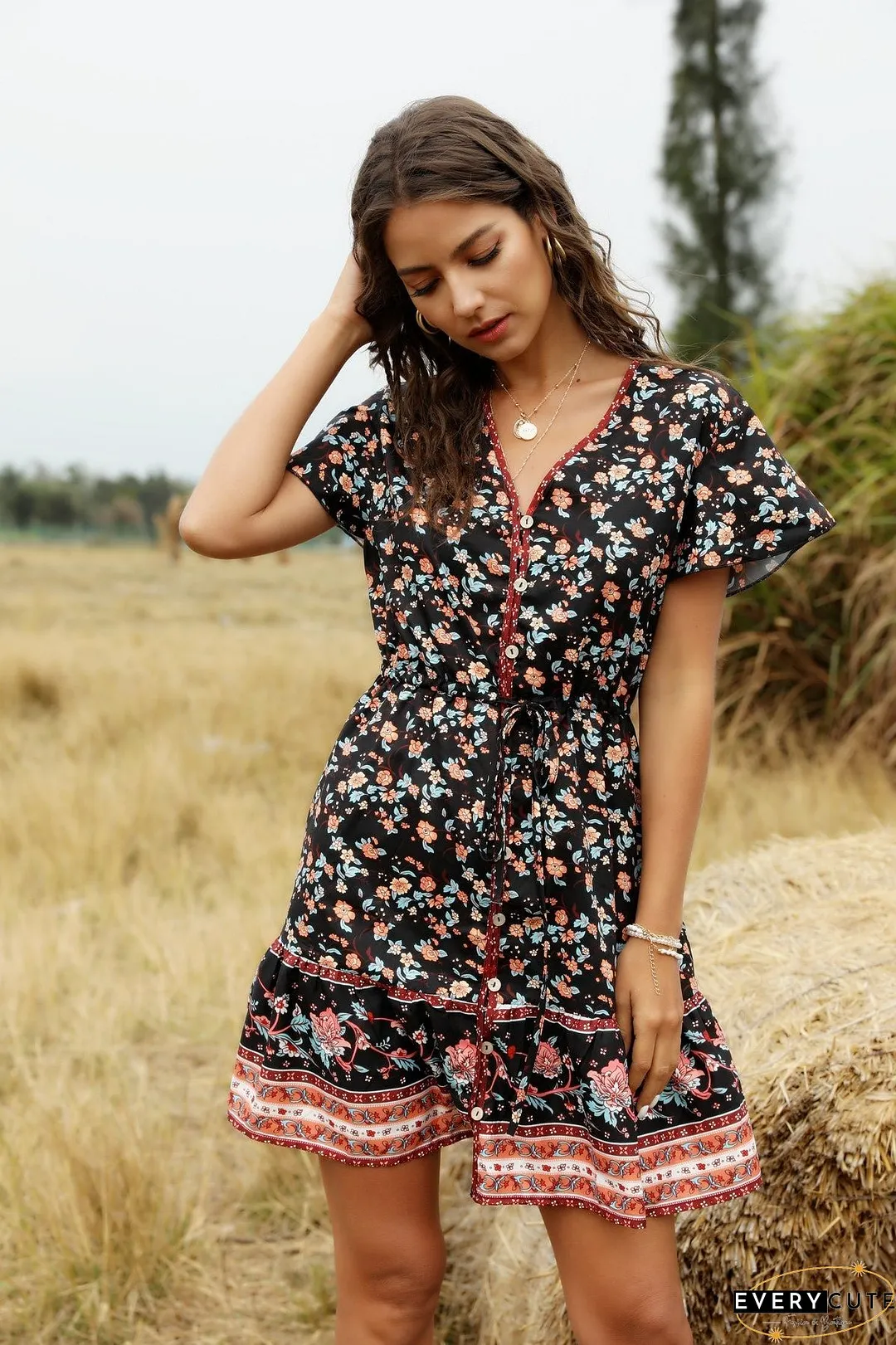 Spring and Summer New Beach Skirt V-Neck Short Sleeve Bohemian Dress