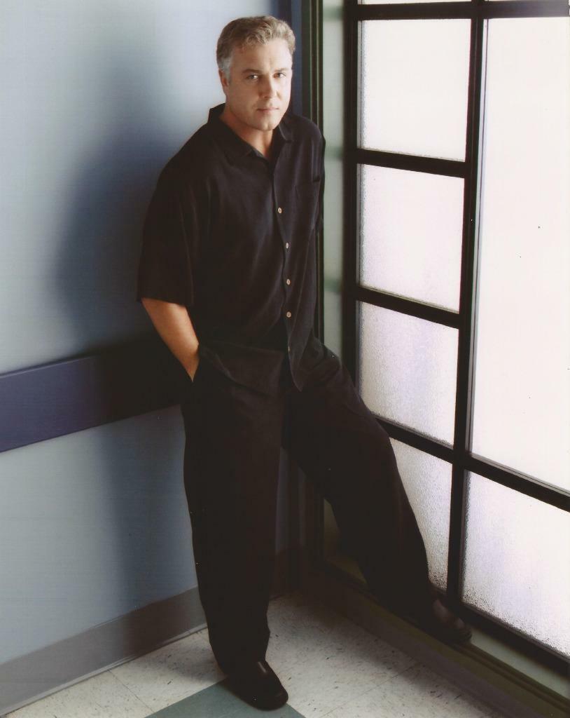 William Petersen 8x10 Picture Simply Stunning Photo Poster painting Gorgeous Celebrity #1