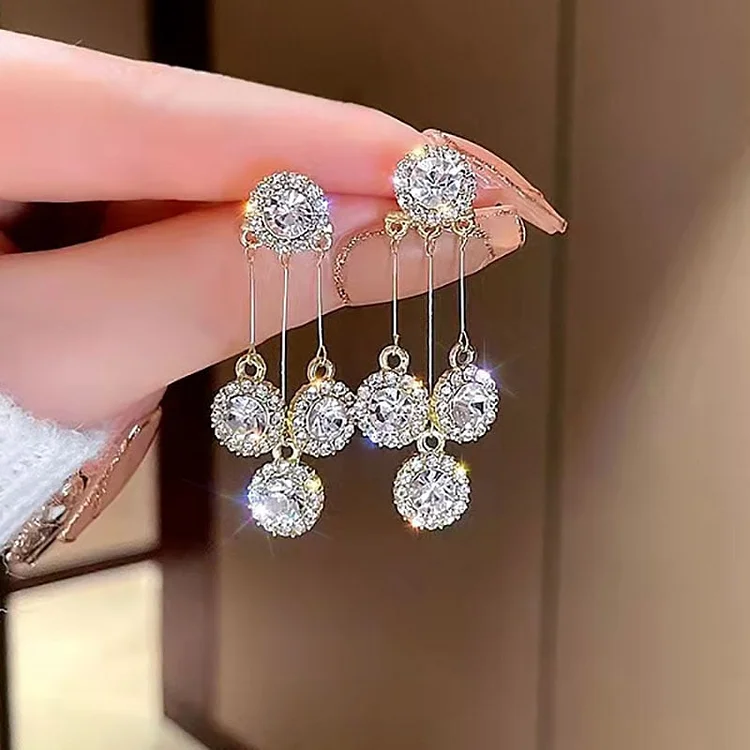 Sparkling diamond tassel elegant earrings