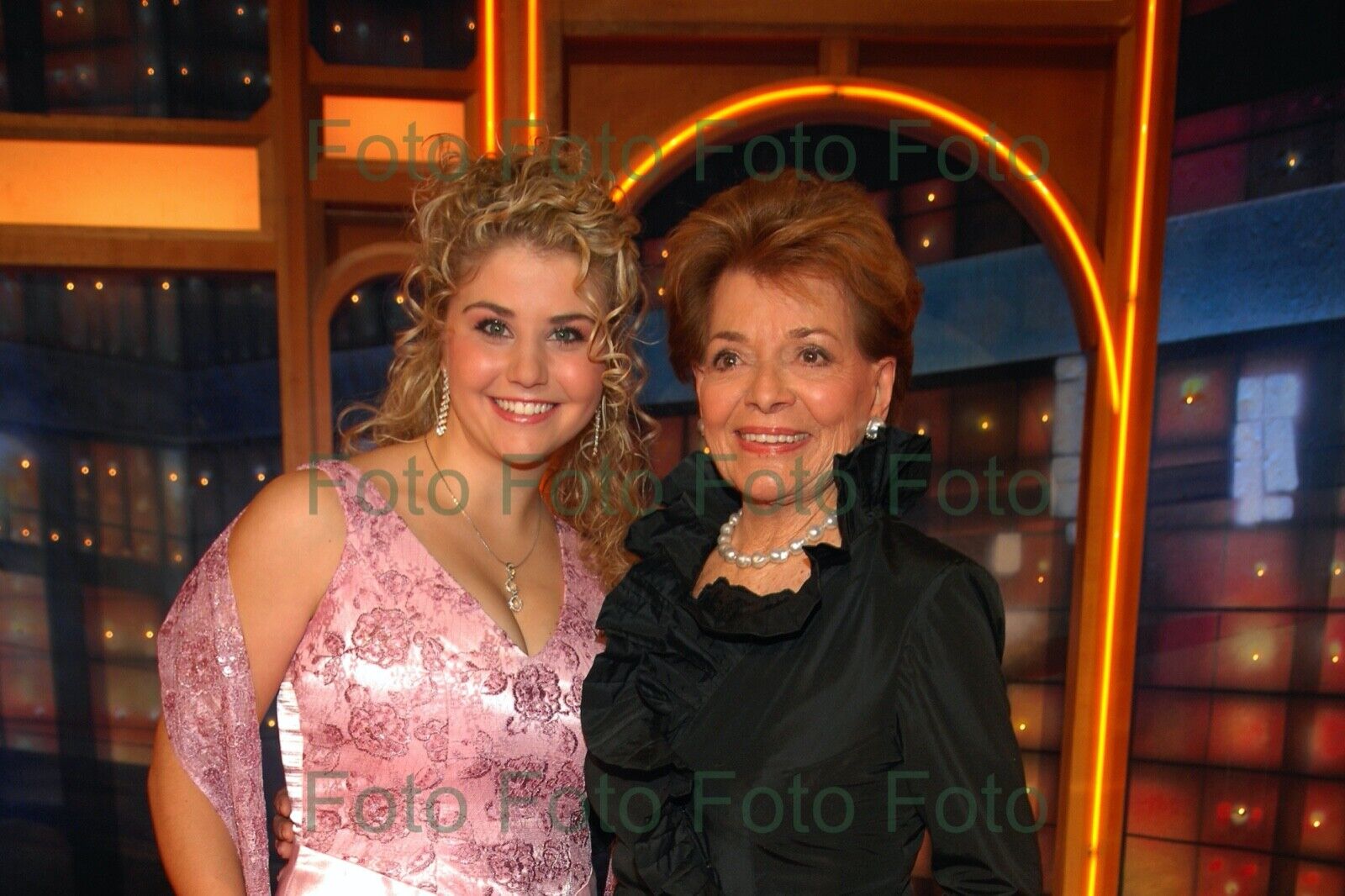 Lys Assia - Beatrice Egli Schlager Foto 20 x 30 cm ohne Autogramm (Be-3