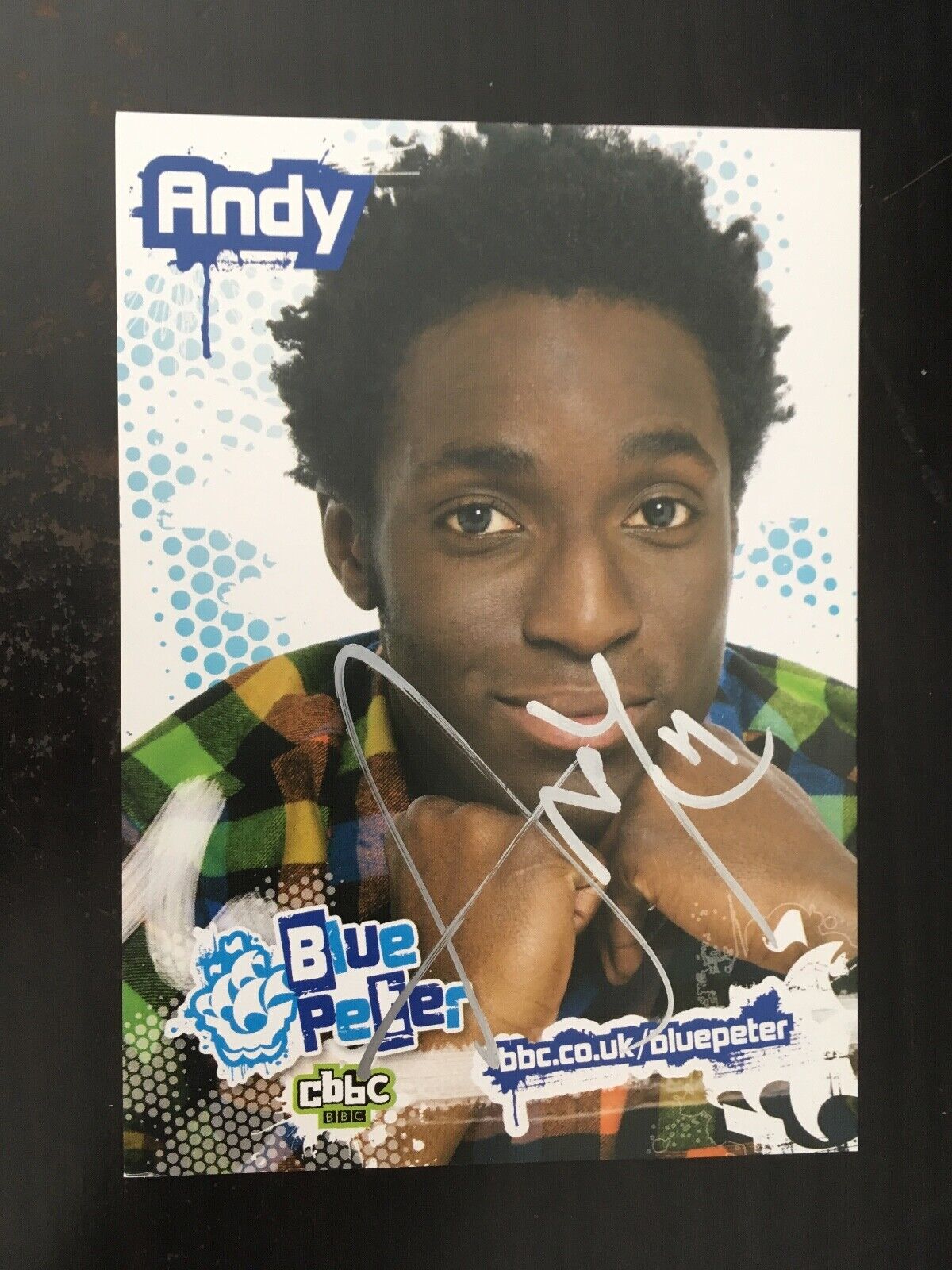 ANDY AKINWOLERE - BLUE PETER PRESENTER - EXCELLENT SIGNED CBBC Photo Poster paintingGRAPH