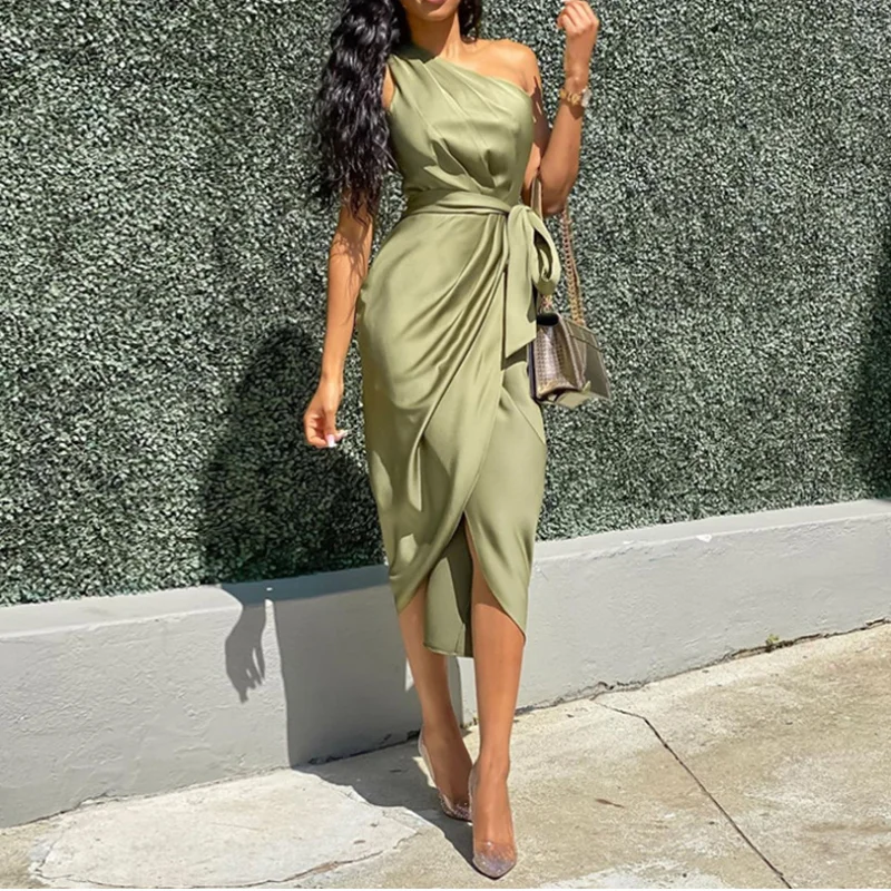 Slant Shoulder Fashion Solid Color Dress