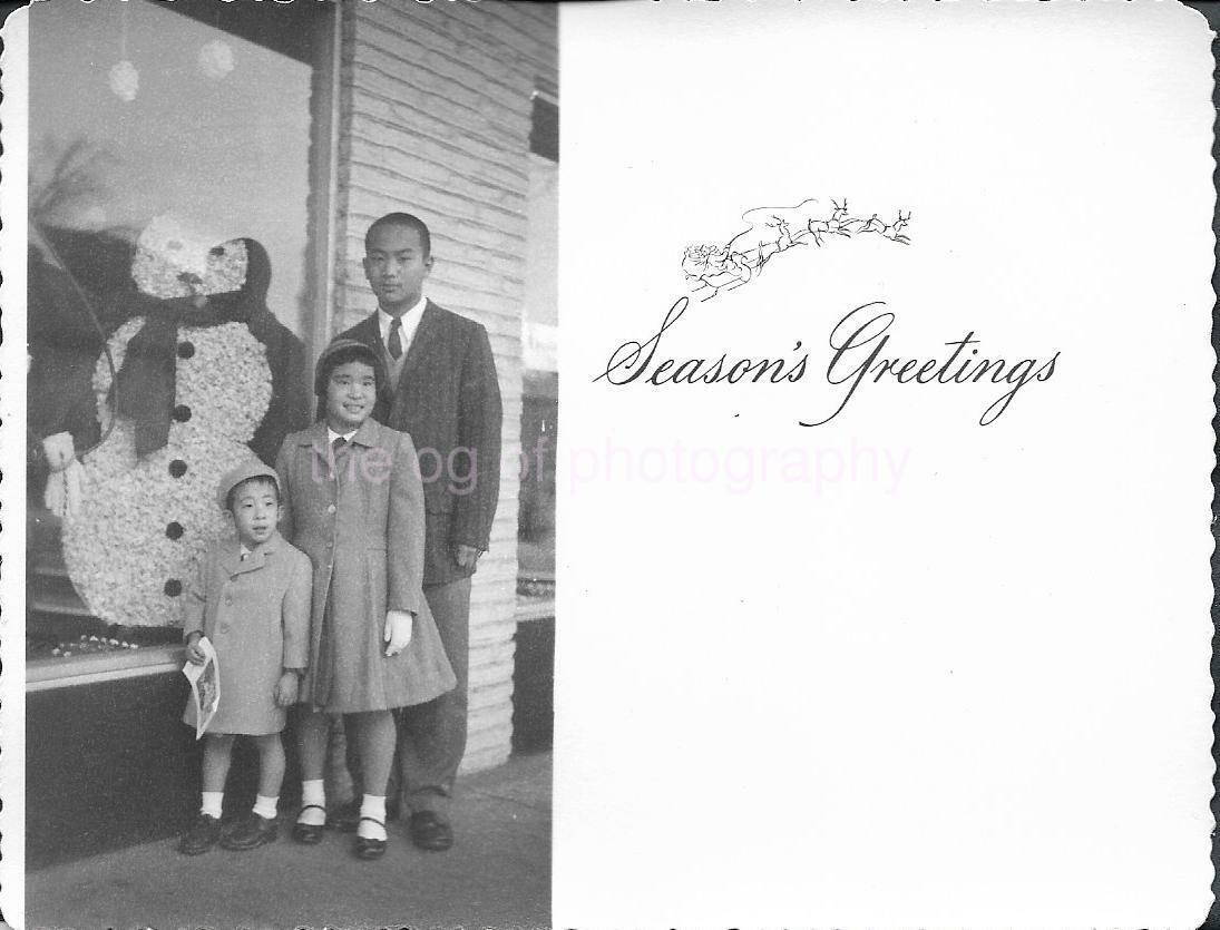 CHRISTMAS PORTRAIT Found Photo Poster painting bw DAD + KIDS Original GIRL Boy VINTAGE 910 8 F