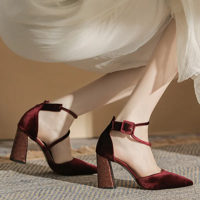 Churchf Churchf Spring / Summer 2023 New Gentle Word Buckle Pointed Heels Thick Heel Sequin Single Shoes Versatile Fashion