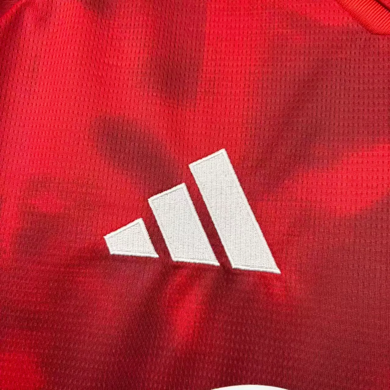 26/27 Nottingham Home Football Jersey 1:1 Thai Quality