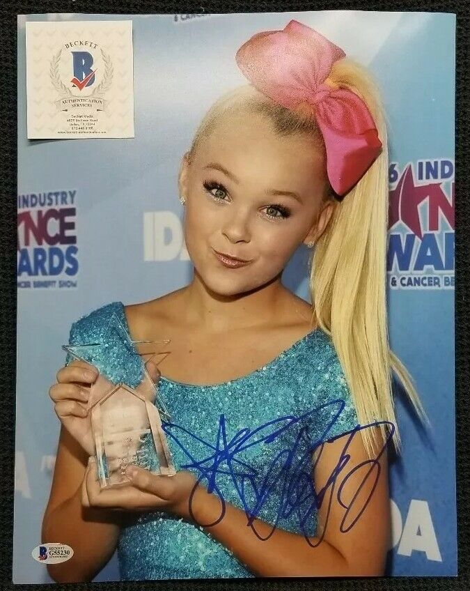 JOJO SIWA Signed Autographed DANCE MOMS NICKELODEON 11X14 Photo Poster painting. BECKETT