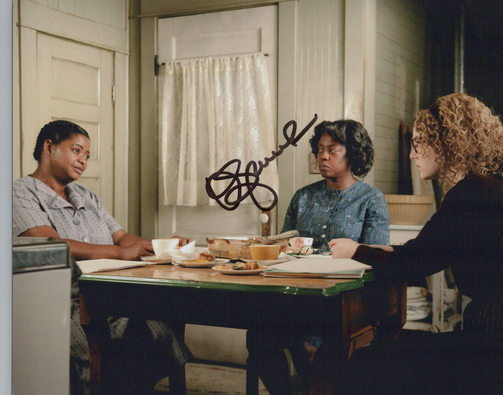 Octavia Spencer (The Help) signed 8x10 Photo Poster painting