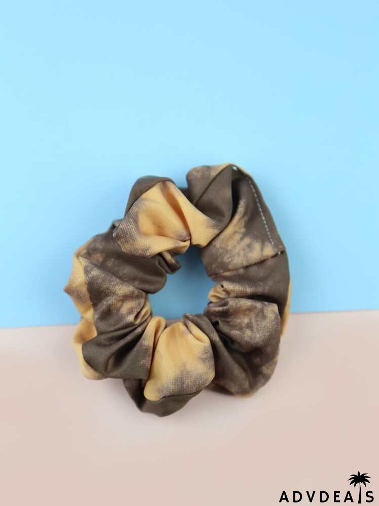 Graphic Print Pleated Scrunchie