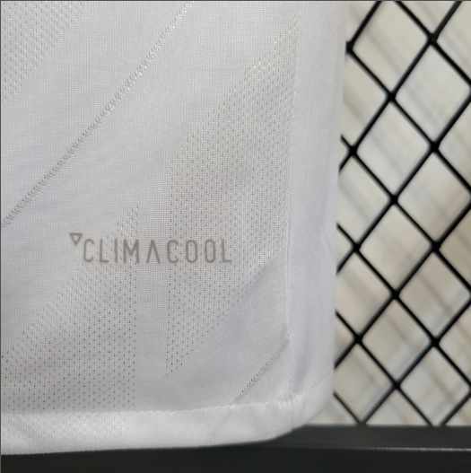 Retro 17/18 Real Madrid Home Long Sleeve Football Shirt Thai Quality