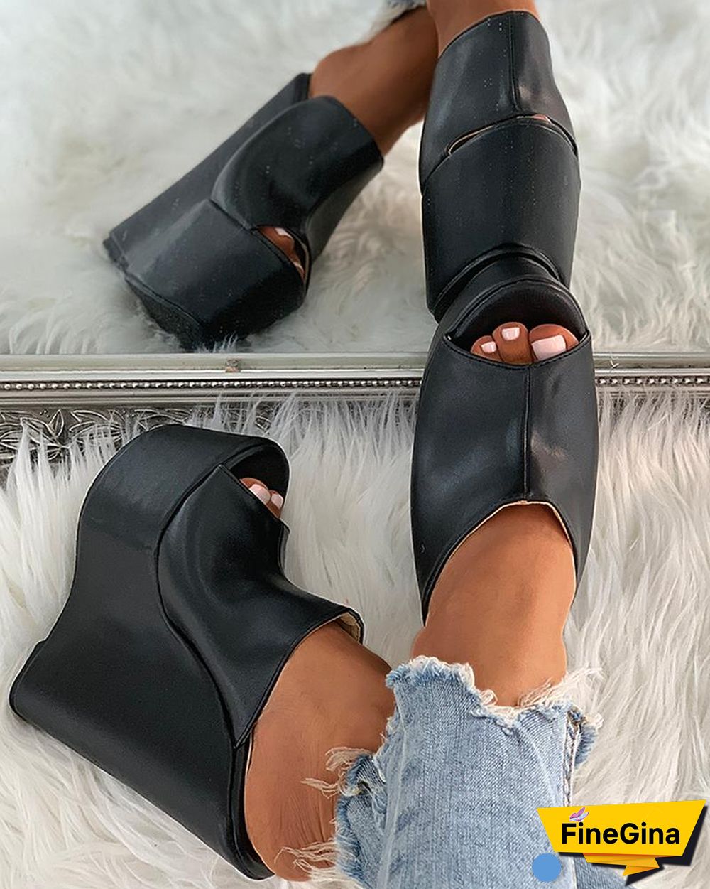 Plain Peep Toe Wedge Sandals